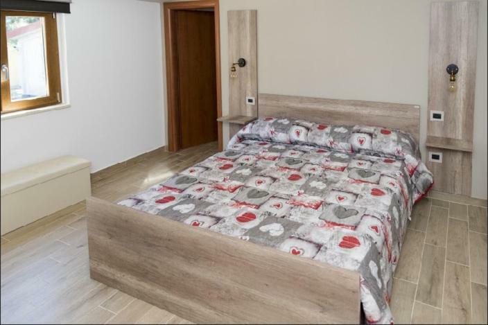 A Due Passi Bed & Breakfast Lorica Exterior photo